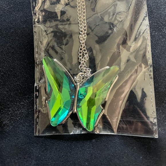 paparazzi Jewelry The Social Butterfly Effect Green Necklace Paparazzi Butterfly Necklace